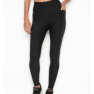 VS Wine Total Knockout Leggings